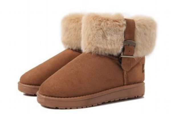 如何清洗雪地靴內(nèi)部 雪地靴保養(yǎng)要點 如何清洗雪地靴內(nèi)部 雪地靴保養(yǎng)要點