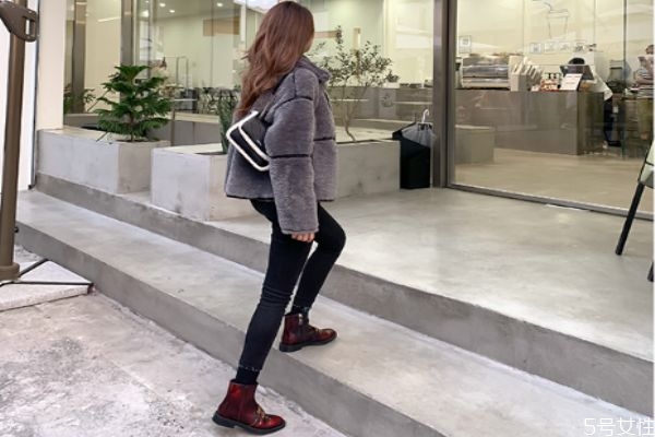 切爾西靴筒高多少合適 切爾西靴碼數(shù)怎么選 切爾西靴筒高多少合適 切爾西靴碼數(shù)怎么選