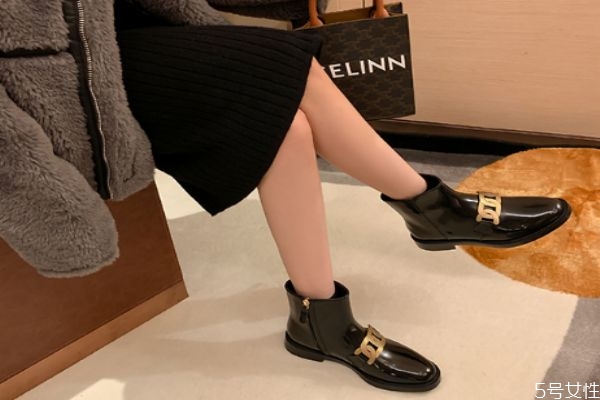 切爾西靴是什么意思 切爾西靴過時(shí)了嗎