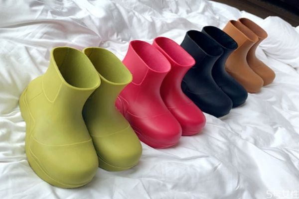 bv雨靴多少錢 bv雨靴腳感怎么樣 bv雨靴多少錢 bv雨靴腳感怎么樣