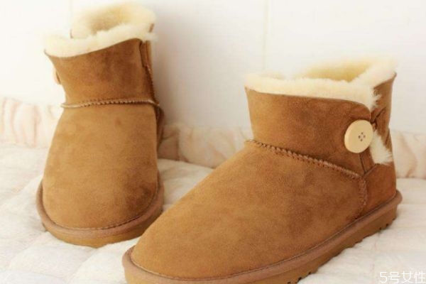 如何清洗雪地靴內(nèi)部 雪地靴保養(yǎng)要點 如何清洗雪地靴內(nèi)部 雪地靴保養(yǎng)要點