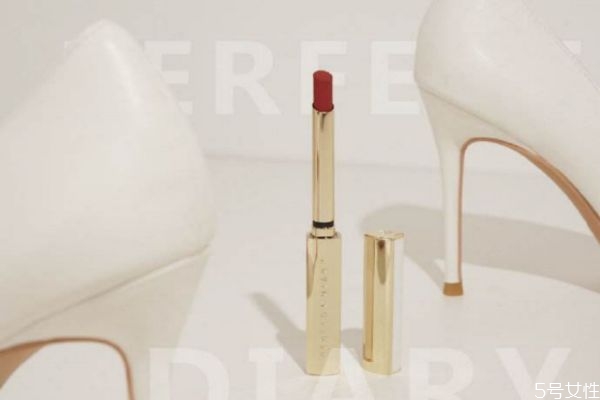 完美日記小細跟多少錢 完美日記小細跟多少克 完美日記小細跟多少錢 完美日記小細跟多少克