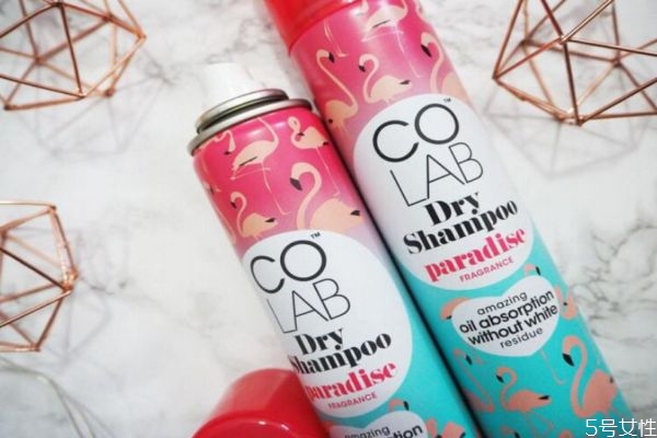 頭發(fā)太油來不及洗頭怎么辦 頭發(fā)油要出門緊急補(bǔ)救 頭發(fā)太油來不及洗頭怎么辦 頭發(fā)油要出門緊急補(bǔ)救