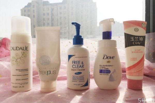 洗面奶皂基成分是什么 皂基洗面奶有哪些成分 洗面奶皂基成分是什么 皂基洗面奶有哪些成分