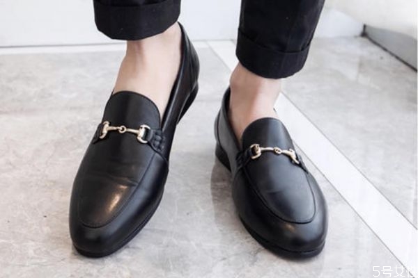 穆勒鞋和樂福鞋區(qū)別 樂福鞋和豆豆鞋區(qū)別 穆勒鞋和樂福鞋區(qū)別 樂福鞋和豆豆鞋區(qū)別