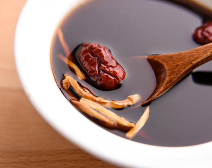 可樂姜茶怎么做 姜汁可樂的功效與禁忌 可樂姜茶怎么做 姜汁可樂的功效與禁忌