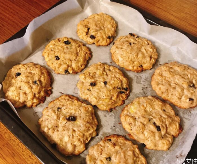 燕麥餅干的熱量 燕麥餅干減肥能吃嗎 燕麥餅干的熱量 燕麥餅干減肥能吃嗎