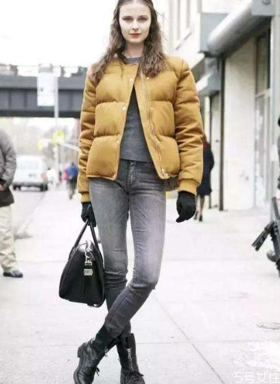 騎士靴怎么搭配衣服 騎士靴怎么搭配顯氣質(zhì) 騎士靴怎么搭配衣服 騎士靴怎么搭配顯氣質(zhì)