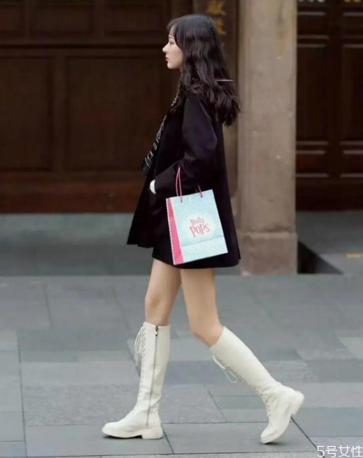 騎士靴怎么搭配衣服 騎士靴怎么搭配顯氣質(zhì) 騎士靴怎么搭配衣服 騎士靴怎么搭配顯氣質(zhì)