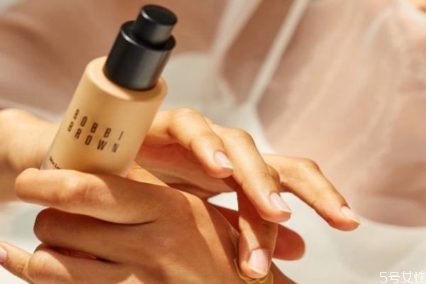 養(yǎng)膚粉底液真的養(yǎng)膚嗎 養(yǎng)膚粉底液值得買(mǎi)嗎