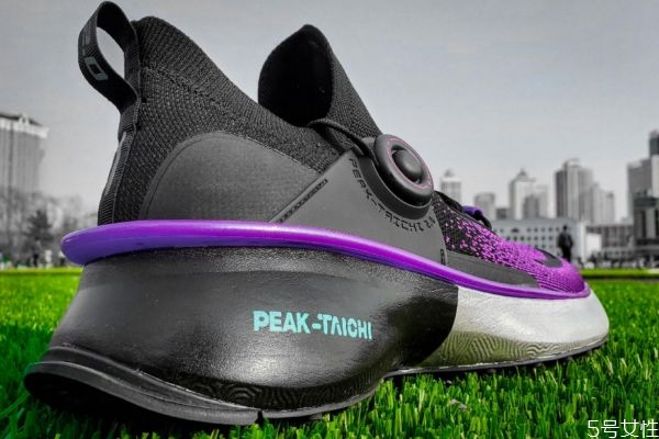 匹克態(tài)極1.0和2.0哪個好 匹克態(tài)極2.0透氣性如何