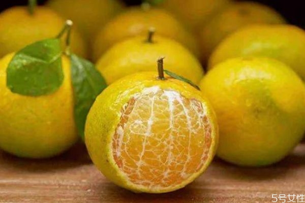 寶寶可以吃皇帝柑嗎 皇帝柑哪些人不宜吃 寶寶可以吃皇帝柑嗎 皇帝柑哪些人不宜吃