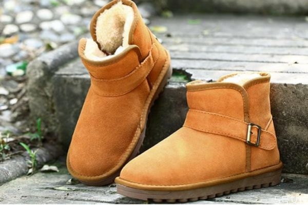 雪地靴弄油了怎么辦 雪地靴清理小竅門 雪地靴弄油了怎么辦 雪地靴清理小竅門