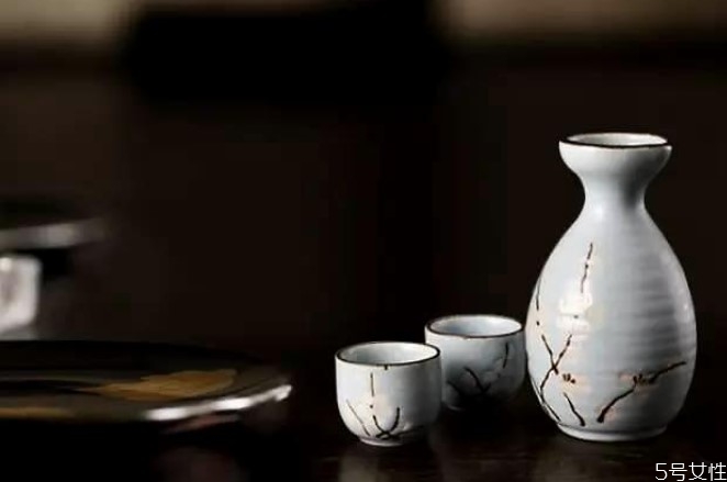 喝酒喝多了睡覺會(huì)死嗎 喝酒第二天早上猝死 喝酒喝多了睡覺會(huì)死嗎 喝酒第二天早上猝死