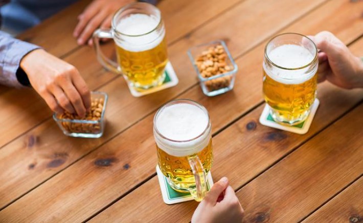 喝酒猝死同桌有責任嗎 在一起喝酒責任劃分 喝酒猝死同桌有責任嗎 在一起喝酒責任劃分