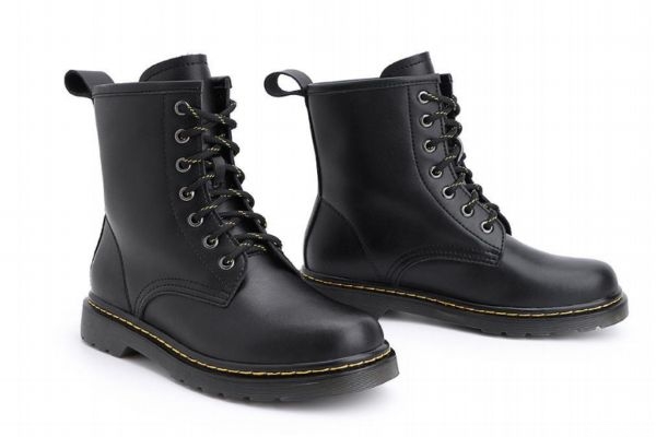 馬丁靴壓腳背是鞋墊高嗎 馬丁靴壓腳背是買小的原因嗎 馬丁靴壓腳背是鞋墊高嗎 馬丁靴壓腳背是買小的原因嗎