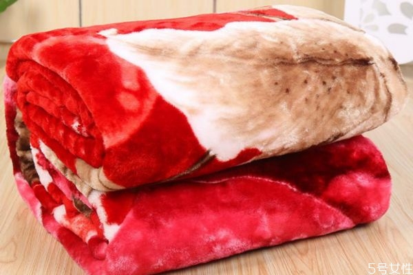 毛毯能用洗衣機(jī)甩干嗎 毛毯能用洗衣機(jī)烘干嗎 毛毯能用洗衣機(jī)甩干嗎 毛毯能用洗衣機(jī)烘干嗎