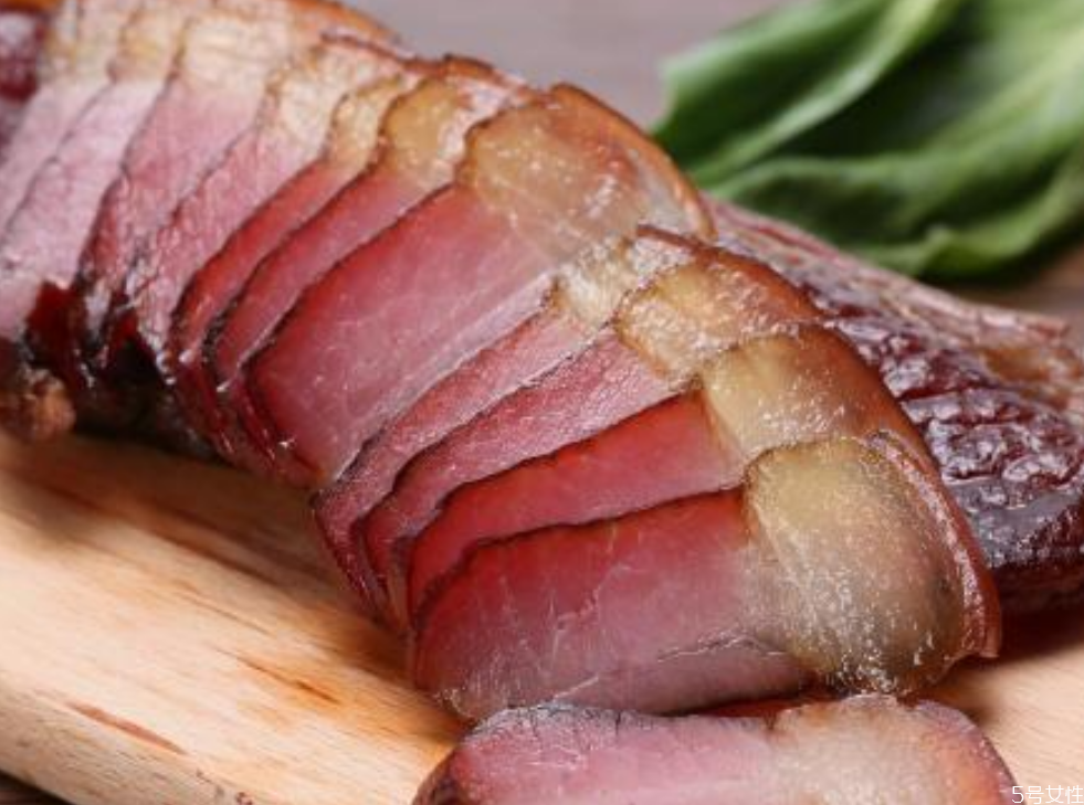 臘肉曬前要不要把鹽洗了 臘肉腌制幾天可以洗了 臘肉曬前要不要把鹽洗了 臘肉腌制幾天可以洗了
