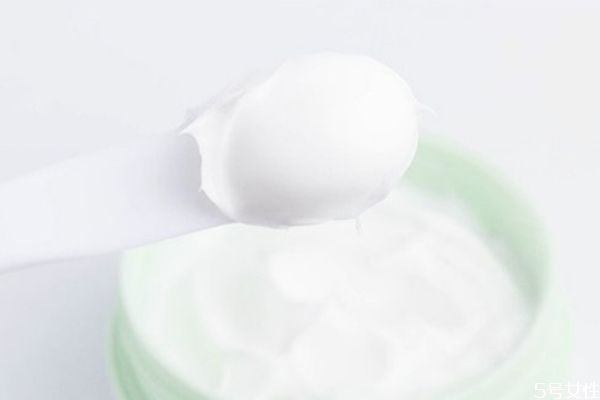 復(fù)活草面膜適合什么皮膚 復(fù)活草面膜用法 復(fù)活草面膜適合什么皮膚 復(fù)活草面膜用法