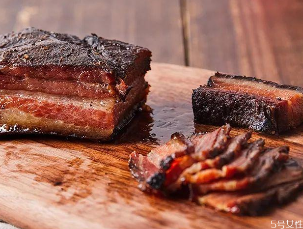 熏臘肉用明火還是煙 怎么熏臘肉顏色特別好看 熏臘肉用明火還是煙 怎么熏臘肉顏色特別好看