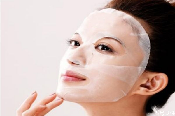 補水面膜有什么作用 長期用補水面膜的好處 補水面膜有什么作用 長期用補水面膜的好處