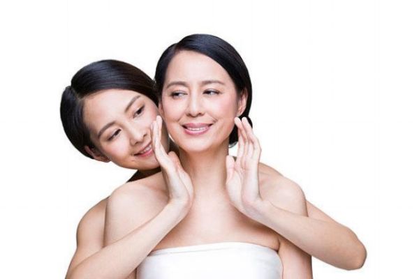 女人臉部顯老的特點(diǎn) 女人臉部顯老的原因 女人臉部顯老的特點(diǎn) 女人臉部顯老的原因