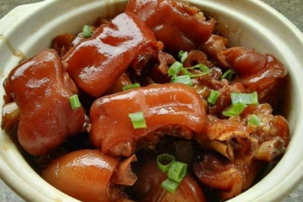 紅燒豬蹄的家常做法 紅燒豬蹄怎么做好吃 紅燒豬蹄的家常做法 紅燒豬蹄怎么做好吃