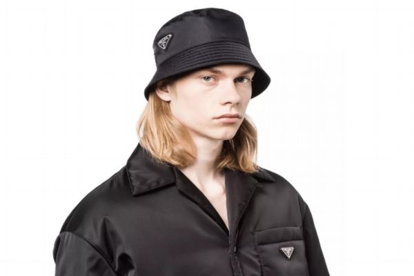 黃色漁夫帽搭配什么衣服好看 黃漁夫帽搭配方法 黃色漁夫帽搭配什么衣服好看 黃漁夫帽搭配方法