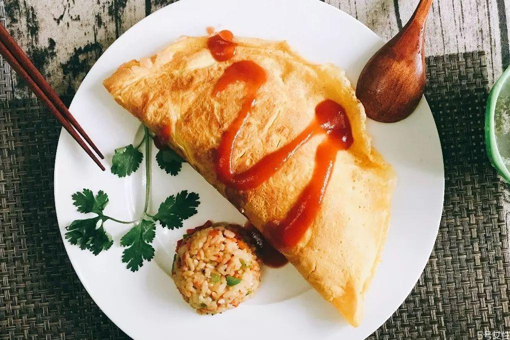 流心蛋包飯用什么雞蛋 流心蛋包飯的訣竅 流心蛋包飯用什么雞蛋 流心蛋包飯的訣竅