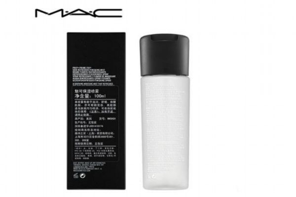 定妝噴霧哪個牌子好用持久 定妝噴霧可以噴在粉底液上嗎 定妝噴霧哪個牌子好用持久 定妝噴霧可以噴在粉底液上嗎