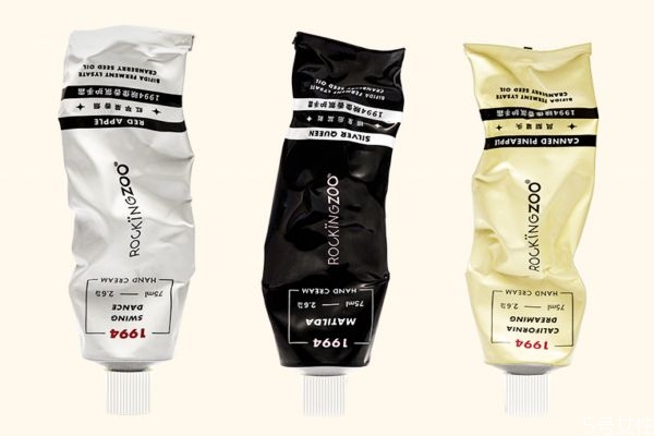 搖滾動(dòng)物園護(hù)手霜怎么樣 搖滾動(dòng)物園護(hù)手霜哪個(gè)好聞 搖滾動(dòng)物園護(hù)手霜怎么樣 搖滾動(dòng)物園護(hù)手霜哪個(gè)好聞