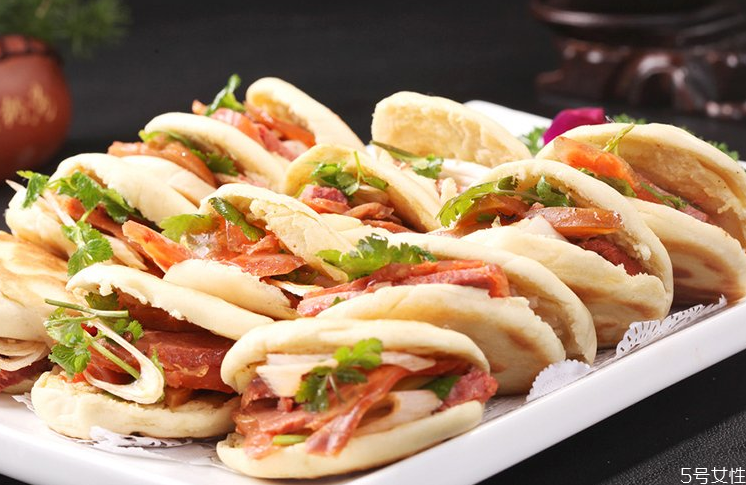 驢肉火燒河間和保定哪個(gè)正宗 驢肉火燒河間和保定區(qū)別 驢肉火燒河間和保定哪個(gè)正宗 驢肉火燒河間和保定區(qū)別