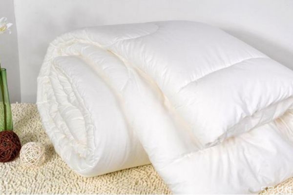 怎么判斷被子有螨蟲 床單多久洗一次比較好 怎么判斷被子有螨蟲 床單多久洗一次比較好