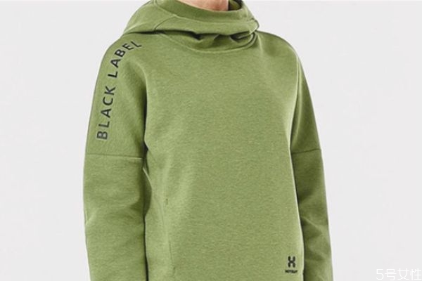 套頭衣服領子小怎么辦 圓領小了如何改大 套頭衣服領子小怎么辦 圓領小了如何改大