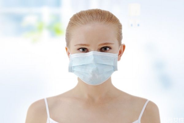口罩戴多久需要更換一次 口罩連續(xù)戴幾天會怎么樣 口罩戴多久需要更換一次 口罩連續(xù)戴幾天會怎么樣