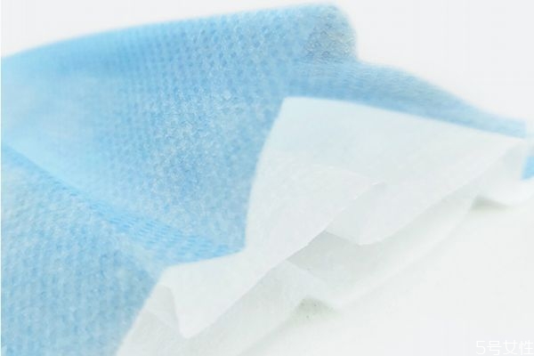 冬天戴口罩里面有水怎么辦 冬天怎么戴口罩才不會濕 冬天戴口罩里面有水怎么辦 冬天怎么戴口罩才不會濕