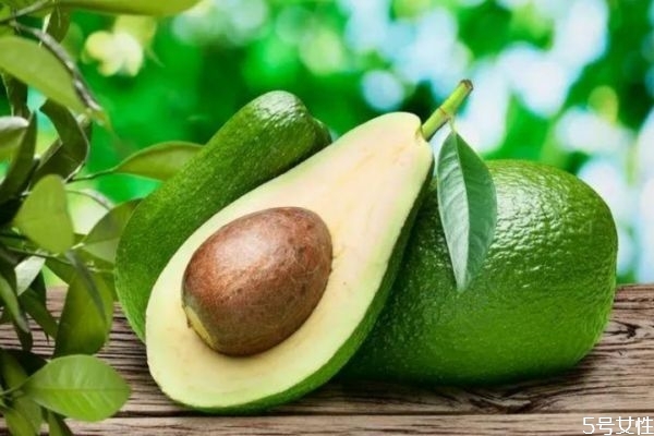 牛油果可以直接敷臉嗎 牛油果敷臉會美白嗎