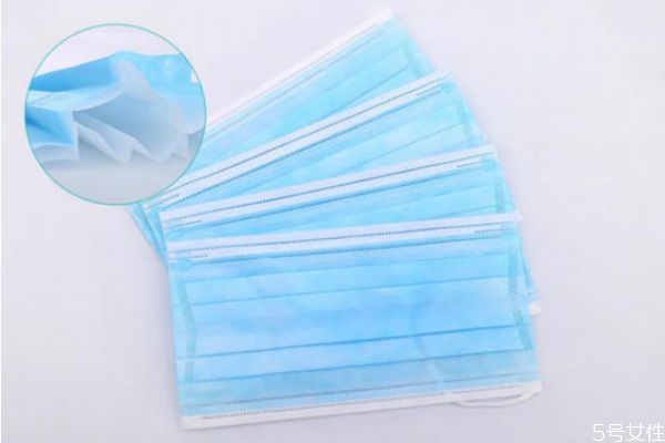 一次性醫(yī)用口罩打開有味道正常嗎 口罩異味的來源總結