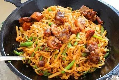 燜面成坨了怎么回事 燜面竅門 燜面成坨了怎么回事 燜面竅門