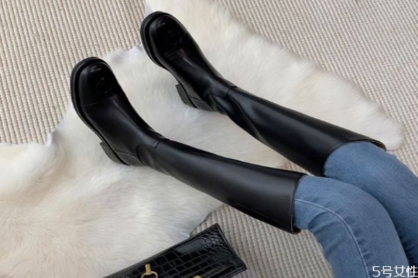 長(zhǎng)筒靴為什么會(huì)臭 長(zhǎng)筒靴可以水洗嗎 長(zhǎng)筒靴為什么會(huì)臭 長(zhǎng)筒靴可以水洗嗎