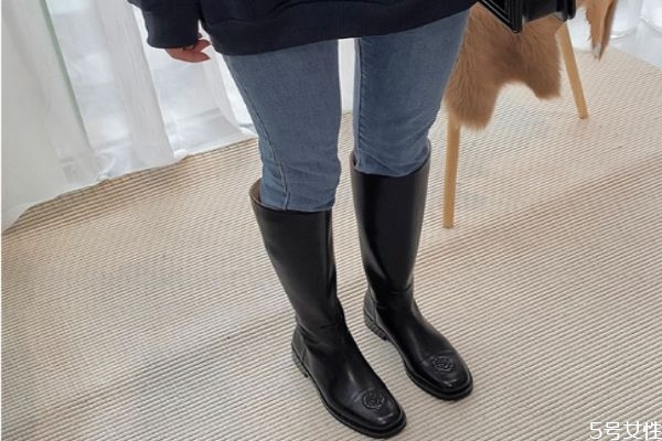 長(zhǎng)筒靴為什么會(huì)臭 長(zhǎng)筒靴可以水洗嗎 長(zhǎng)筒靴為什么會(huì)臭 長(zhǎng)筒靴可以水洗嗎