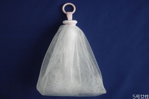 起泡網(wǎng)怎么做的 浴球可以代替起泡網(wǎng)嗎 起泡網(wǎng)怎么做的 浴球可以代替起泡網(wǎng)嗎