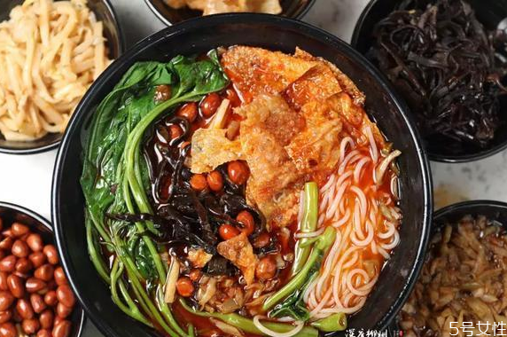 螺螄粉為什么要煮兩遍 煮螺螄粉可以不換水嗎 螺螄粉為什么要煮兩遍 煮螺螄粉可以不換水嗎