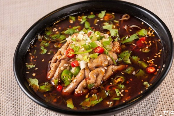 豬腦花怎么看熟不熟 豬腦花沒(méi)有熟會(huì)中毒嗎