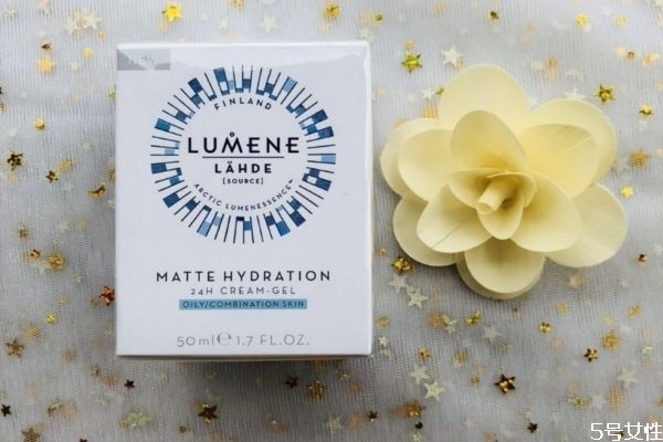 lumene24小時(shí)保濕面霜好用嗎 lumene保濕面霜使用測評 lumene24小時(shí)保濕面霜好用嗎 lumene保濕面霜使用測評