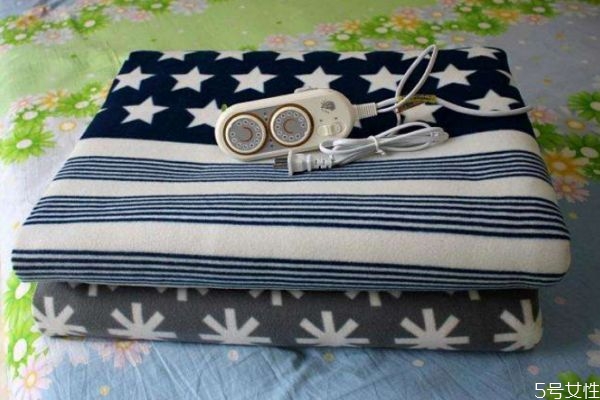 電熱毯平常不開就墊著可以嗎 電熱毯關了還有輻射嗎 電熱毯平常不開就墊著可以嗎 電熱毯關了還有輻射嗎