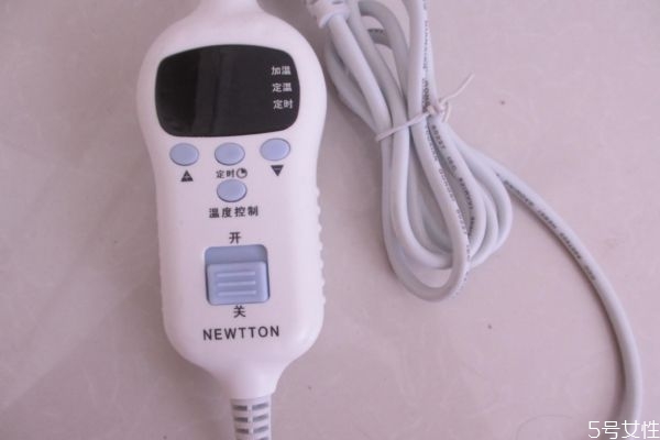 電熱毯平常不開就墊著可以嗎 電熱毯關了還有輻射嗎 電熱毯平常不開就墊著可以嗎 電熱毯關了還有輻射嗎