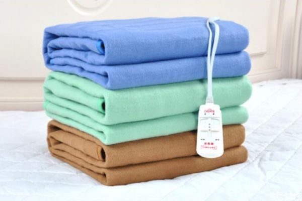 電熱毯除螨時可以睡嗎 安全使用電熱毯的方法 電熱毯除螨時可以睡嗎 安全使用電熱毯的方法