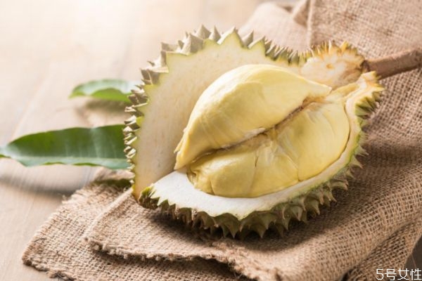 榴蓮果核的地方有點(diǎn)酸是什么原因 榴蓮果核能吃嗎 榴蓮果核的地方有點(diǎn)酸是什么原因 榴蓮果核能吃嗎