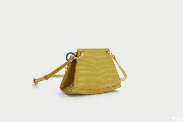 ur包包是什么皮 ur包包怎么分真假 ur包包是什么皮 ur包包怎么分真假